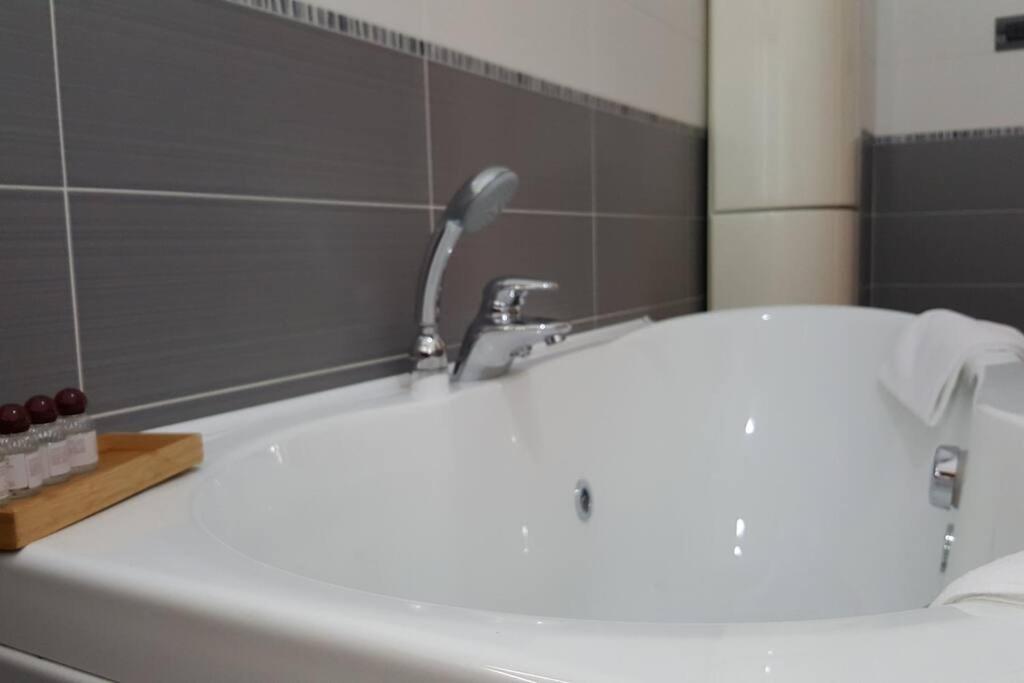 XX Settembre Matera - Room And Relax Bagian luar foto